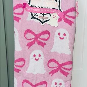 Envogue Ghost Bows Pink and White Knit Throw Blanket